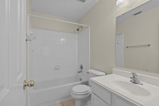 Building Photo - 142 W Burberry Cir