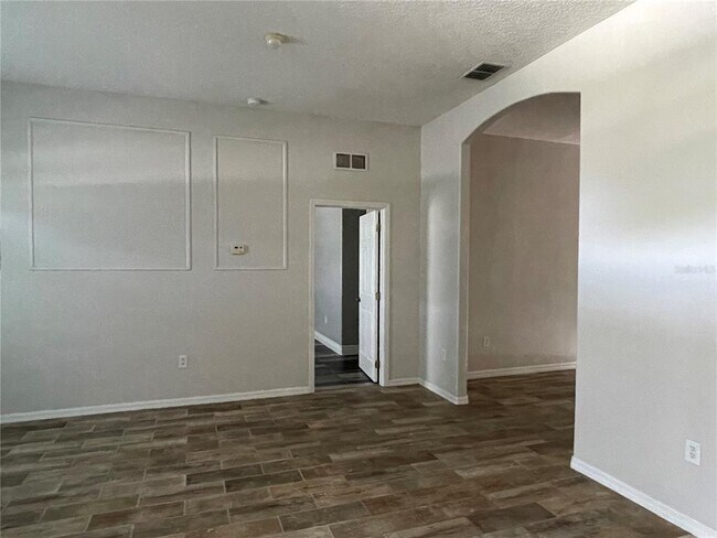 Building Photo - 227 Pamona St