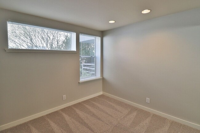 Building Photo - 4557 45th Ave SW