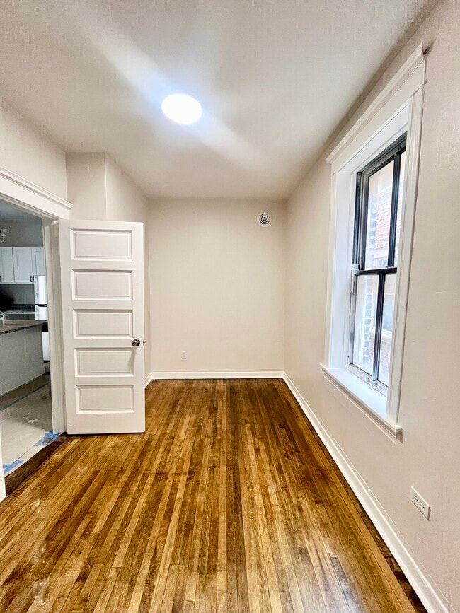 Building Photo - 2636 W 23rd St