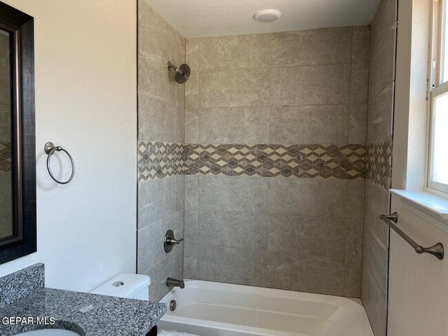 Building Photo - 4868 Marisabel Azcarate St