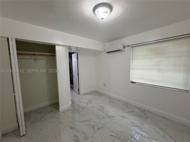 Building Photo - 4265 NW 5th Ave