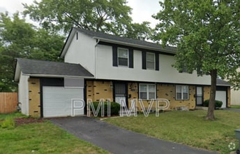 Building Photo - 5586 Chatford Dr