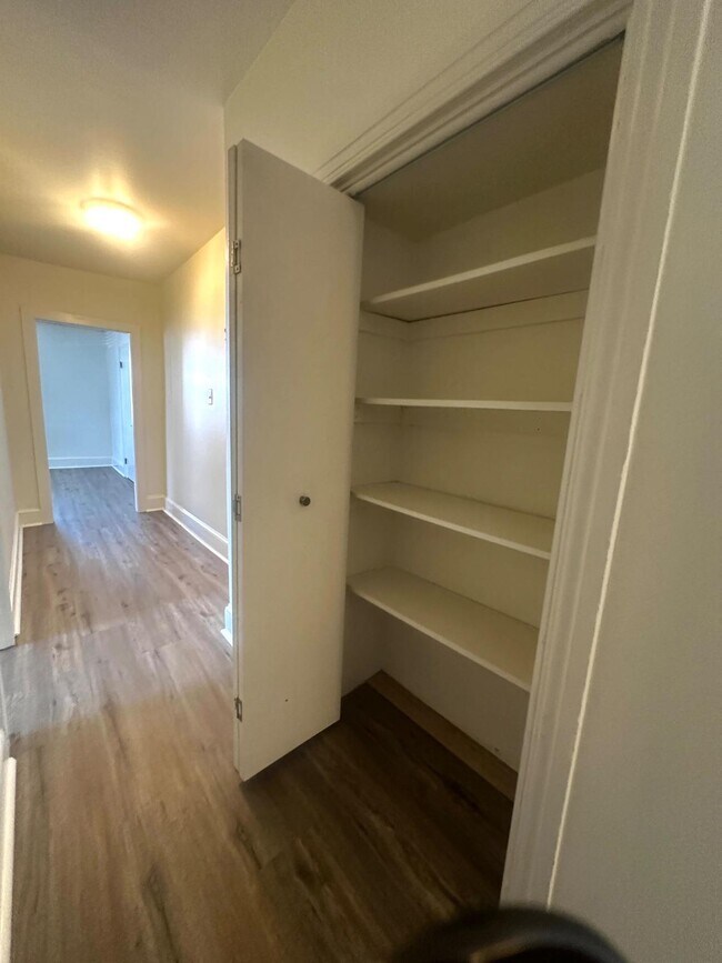 Building Photo - 381 W Ridge Pike