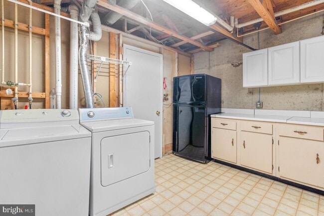 Building Photo - 9516 Dunbrook Ct