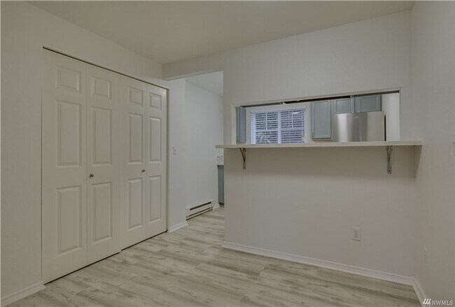 Building Photo - Charming condo at Echo Lake