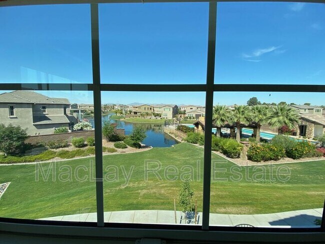 Building Photo - 4077 S Sabrina Dr
