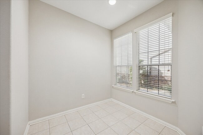 Building Photo - 10834 Bay Bridge Dr