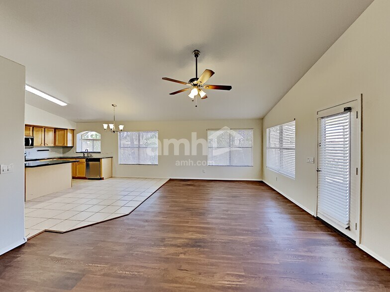 Building Photo - 10262 W Patrick Ln