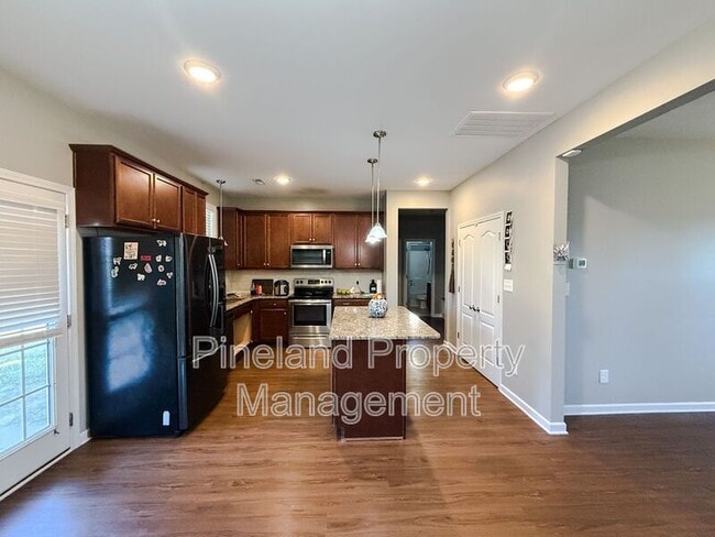 Building Photo - 268 Chatfield Dr.