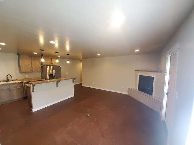 Building Photo - 6326-6328 Lee Ann [PRM: Andrew] (2)