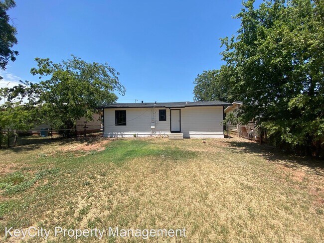 Building Photo - 3 br, 1 bath House - 1433 N Mockingbird Ln