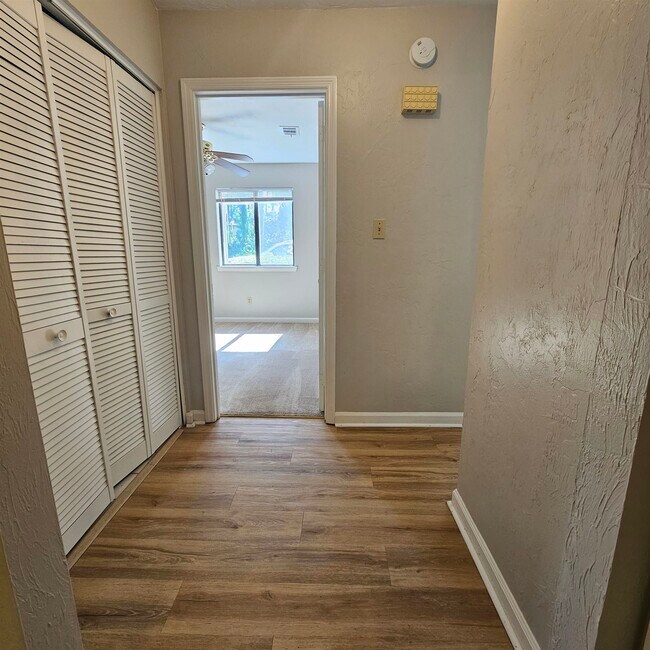 Building Photo - 3687 Donovan Dr