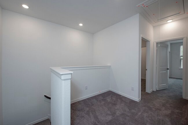 Building Photo - 585 Dry Fork Ln