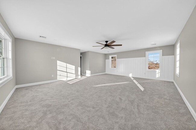 Building Photo - 3 Earle St