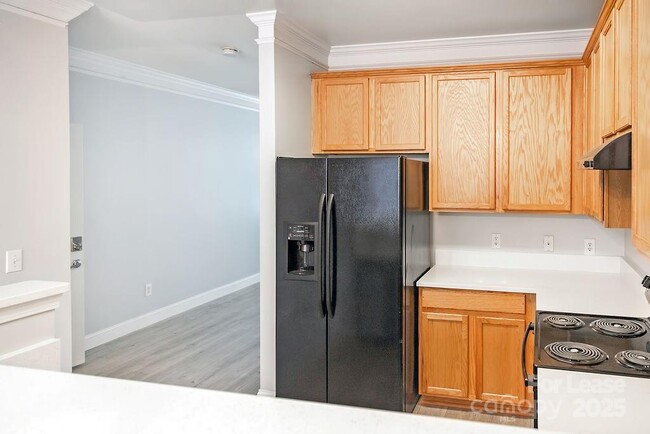 Building Photo - 8845 Arbor Creek Dr