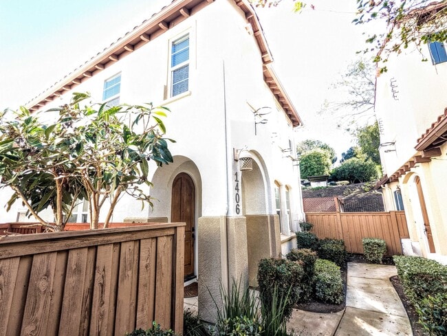 Building Photo - 1406 Mosaic Glen