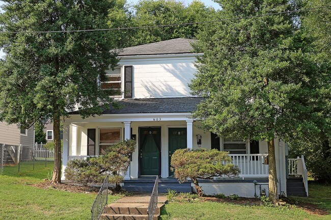 Primary Photo - Updated Main-Level Belmont Apartment