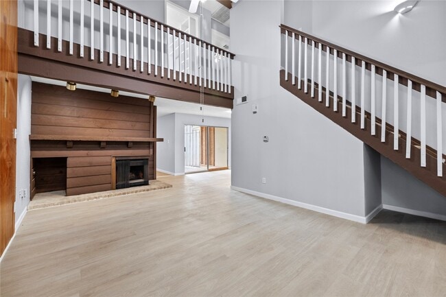 Building Photo - 12528 Wellington Park Dr