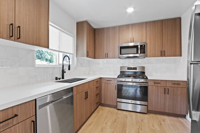 Building Photo - 8220 Norton