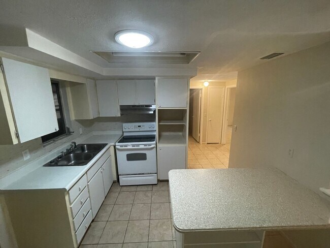 Building Photo - 6548 Batea Terrace