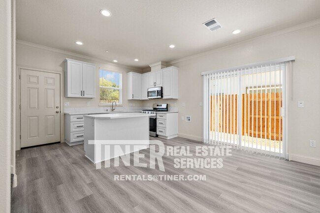 Building Photo - 1511 Bell St