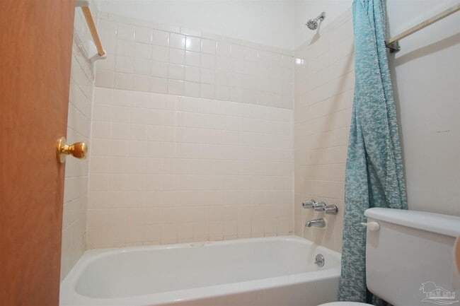 Building Photo - 7223 Lago Vista Ct