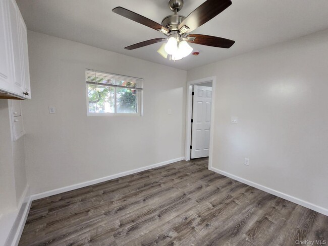 Building Photo - 24 Tennyson Dr