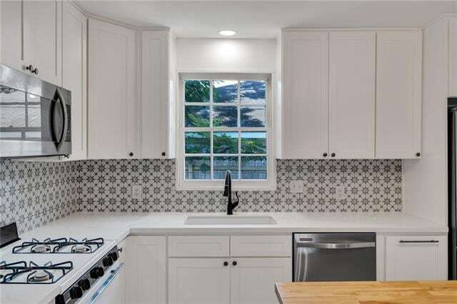 Building Photo - 237 Vinet Ave