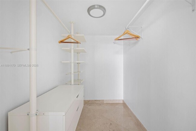 Building Photo - 650 West Ave