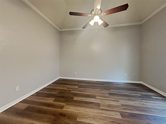 Building Photo - 6737 Tournament Dr