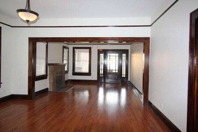 Building Photo - 2404 N Morgan St