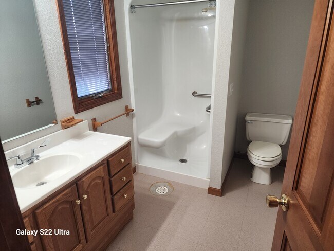 Building Photo - 22611 Campbell Rd