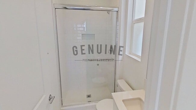 Building Photo - Spacious 4Bd 4Ba Tri-Level Home in Luna Park Community in Irvine