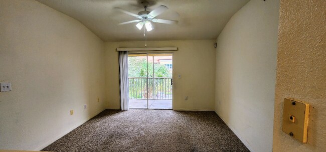 Building Photo - 5451 Vineland Rd