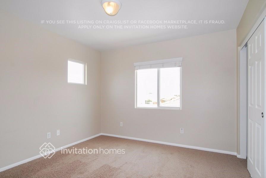 Building Photo - 2263 Finch Cir