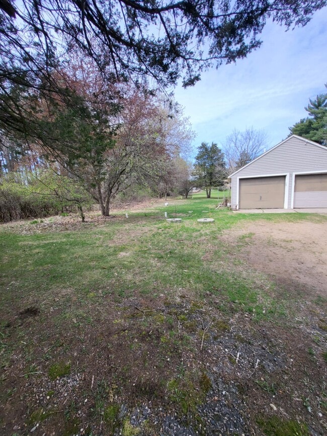 Building Photo - 11126 Cumberland Rd