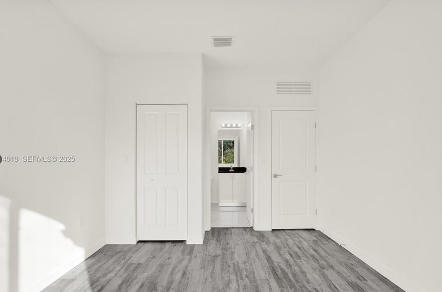 Building Photo - 22535 SW 125th Ave