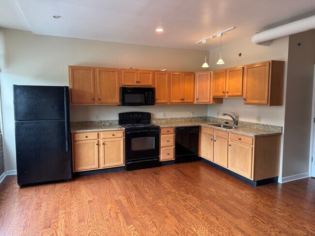 Building Photo - Lehigh Riverport Condo Available