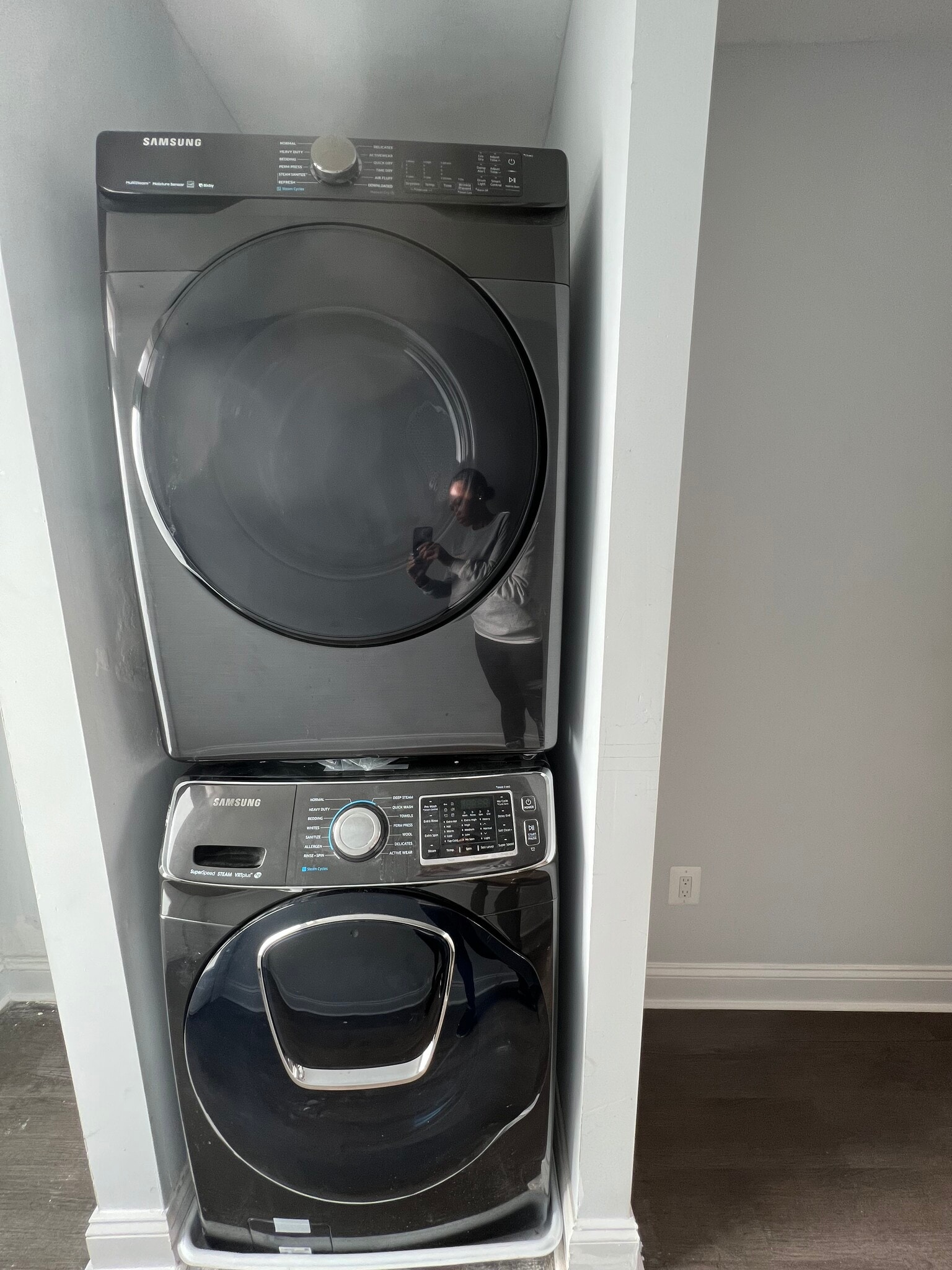 Laundry - 1266 Riverside Ave