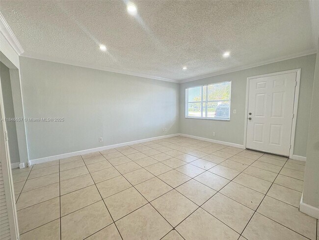 Primary Photo - 400 NW 65th Ave