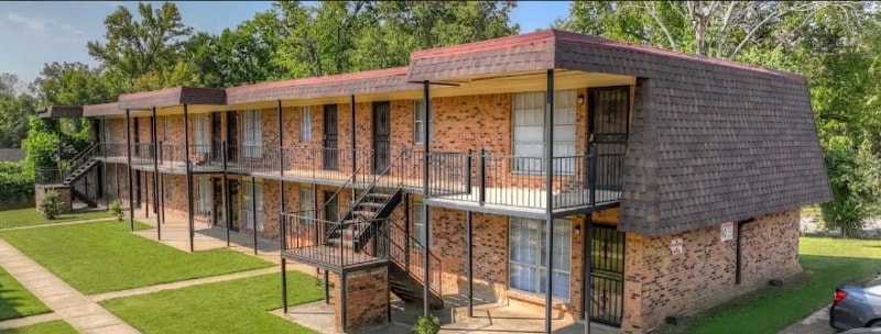 Building Photo - 2879 Beverly Hill St