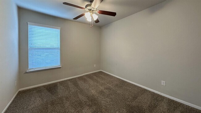 Building Photo - 29238 Dunns Creek Ct