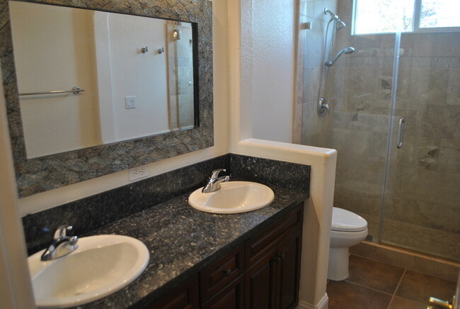 Building Photo - Gorgeous 4 Bedroom Home in the Stonebriar ...