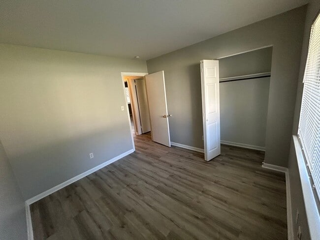 Building Photo - Charming 3BR/2BA Home with Fenced back yard - ask how you can get $500 off