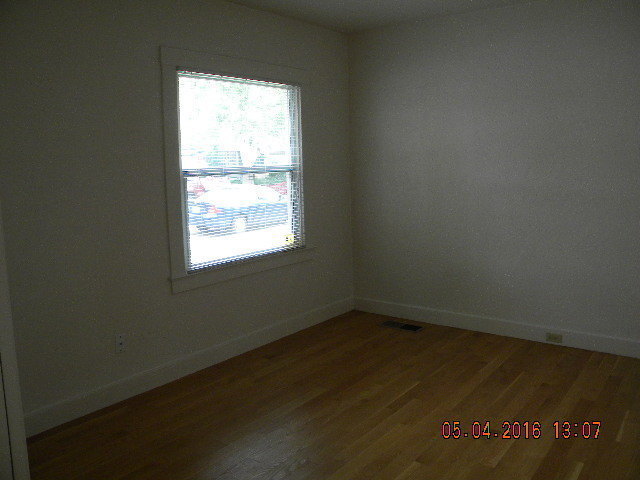 Building Photo - SHOWING MONDAY 5/12 @ 12:30 PM