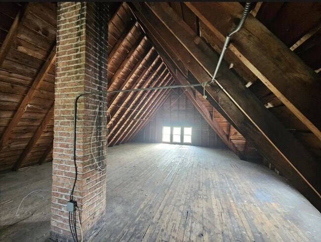 Building Photo - 2169 N 39th St