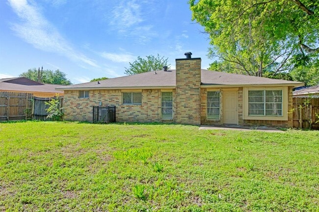 Building Photo - 6450 Bazel Brook Dr