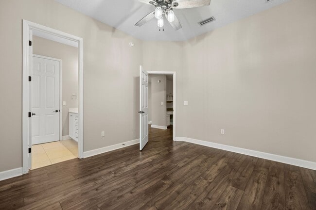 Building Photo - Luxury Living in Amelia National – Resort-...