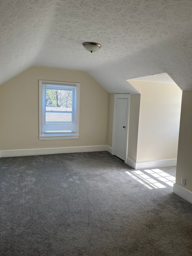 Building Photo - Adorable Cottage in East Nashville, Newly ...